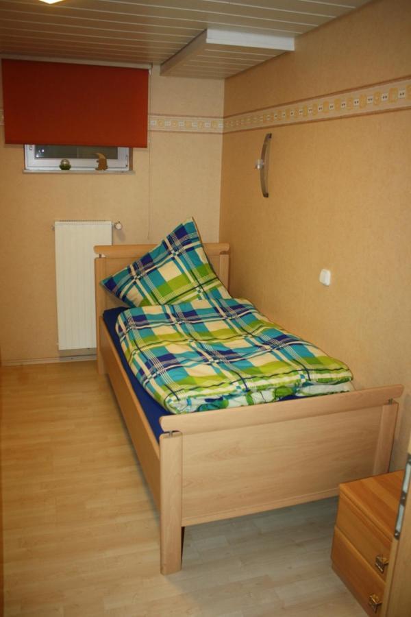 Monteur-/Und Ferienwohnung Diehl Asslar Exterior photo